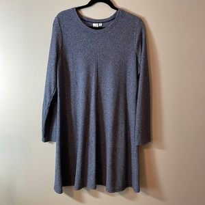 Gap long sleeve, A-line dress. Navy & gray heather. Textured knit.